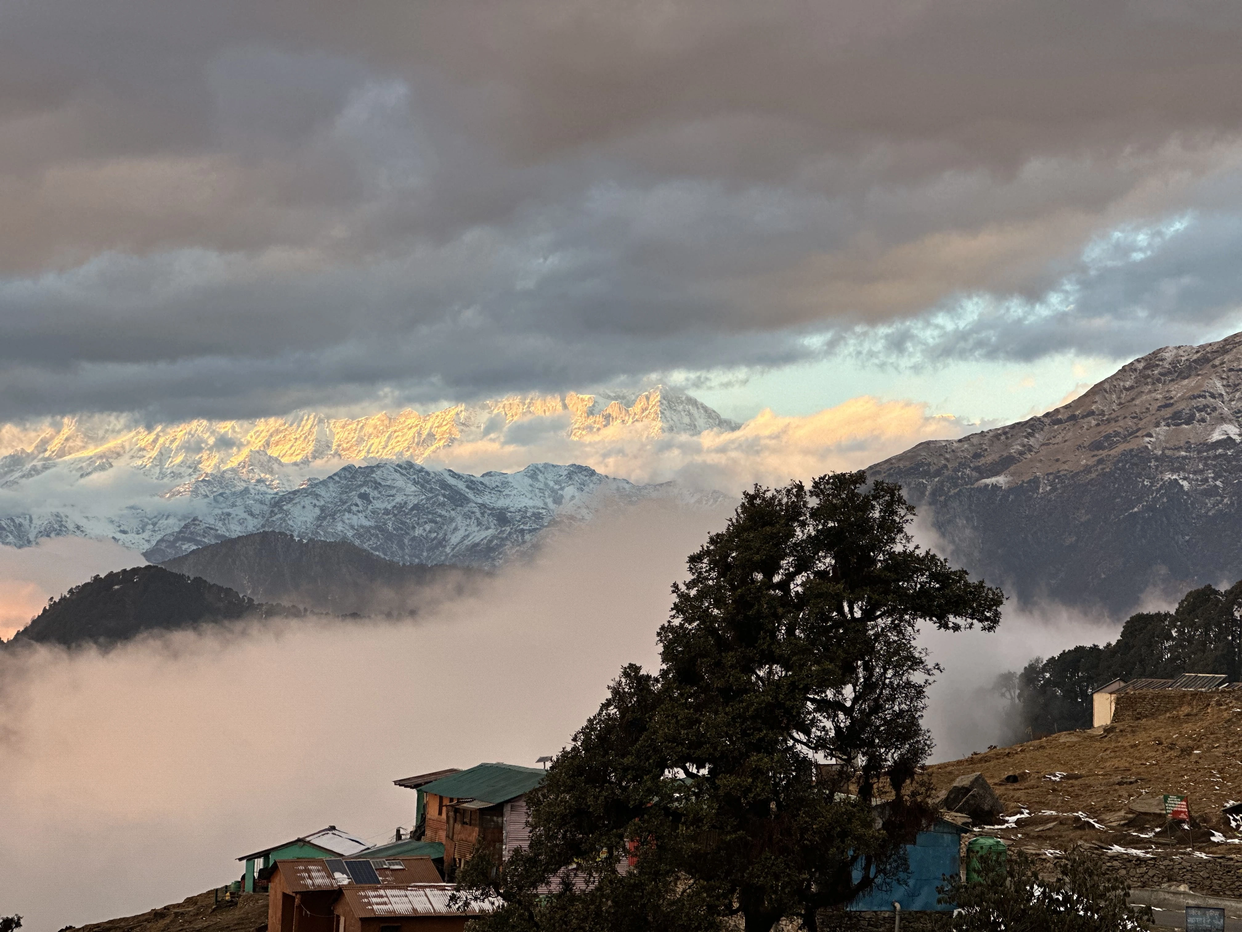 Breathtaking Himalayan scenery in Chopta travel destination